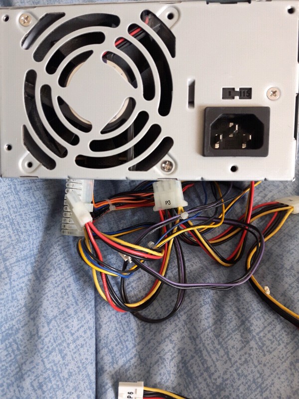 VGOOD Astec PC Power Supply Unit with fan in System Components in Ottawa - Image 4