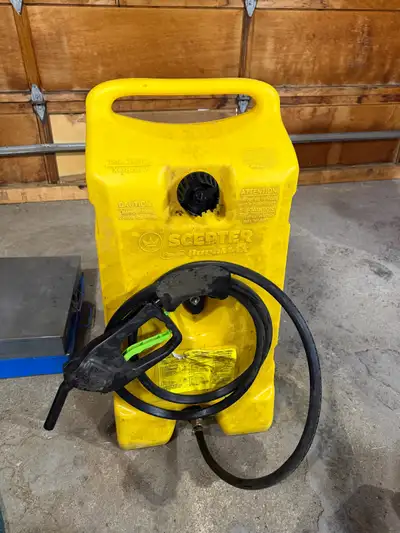 Scepter Flo n Go 14 Gal portable diesel tank. Hand manual hand pump to transfer or gravity flow if a...