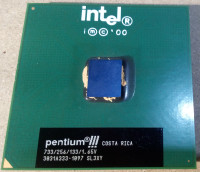 Intel Pentium III 733/256/133/1.65V, SL3XY Socket 370
