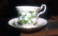 Vintage (1980s) Royal Albert Trillium tea set (footed cup with m