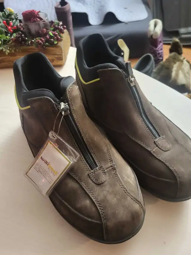 WikiBoot Shoes - Size 7 in Men's Shoes in Gatineau - Image 2