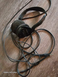 Classic sony mdr-100 corded headphones 