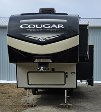 2019 Cougar 5th wheel 32bhs