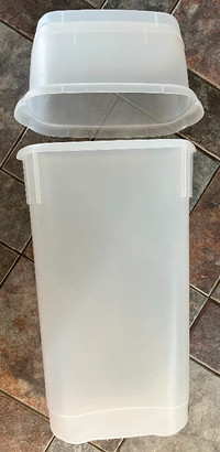 Rubbermaid Wrapping Paper Storage Container