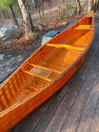 Beautiful cedar 16 feet canoe