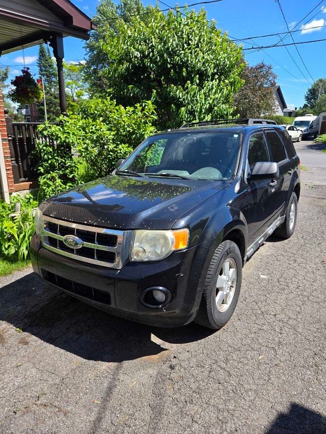 Ford escape xlt V6 AWD 2009