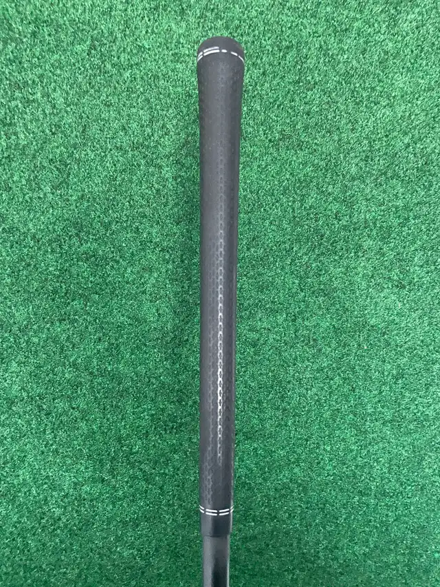 Titleist H1 Hybrid in Golf in Ottawa - Image 7