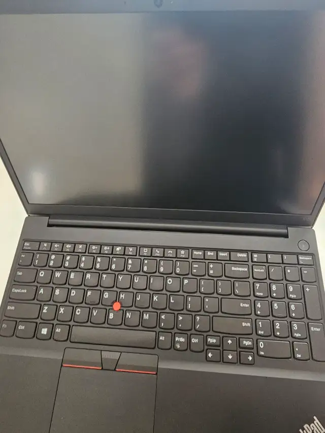 Lenovo ThinkPad E15 15.6"/1920x1080/Core i5-1135G7/SSD256Gb/8GB in Laptops in City of Montréal - Image 7