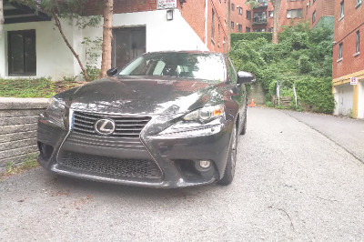 2015 Lexus IS250 AWD, 90000 km, winter package available