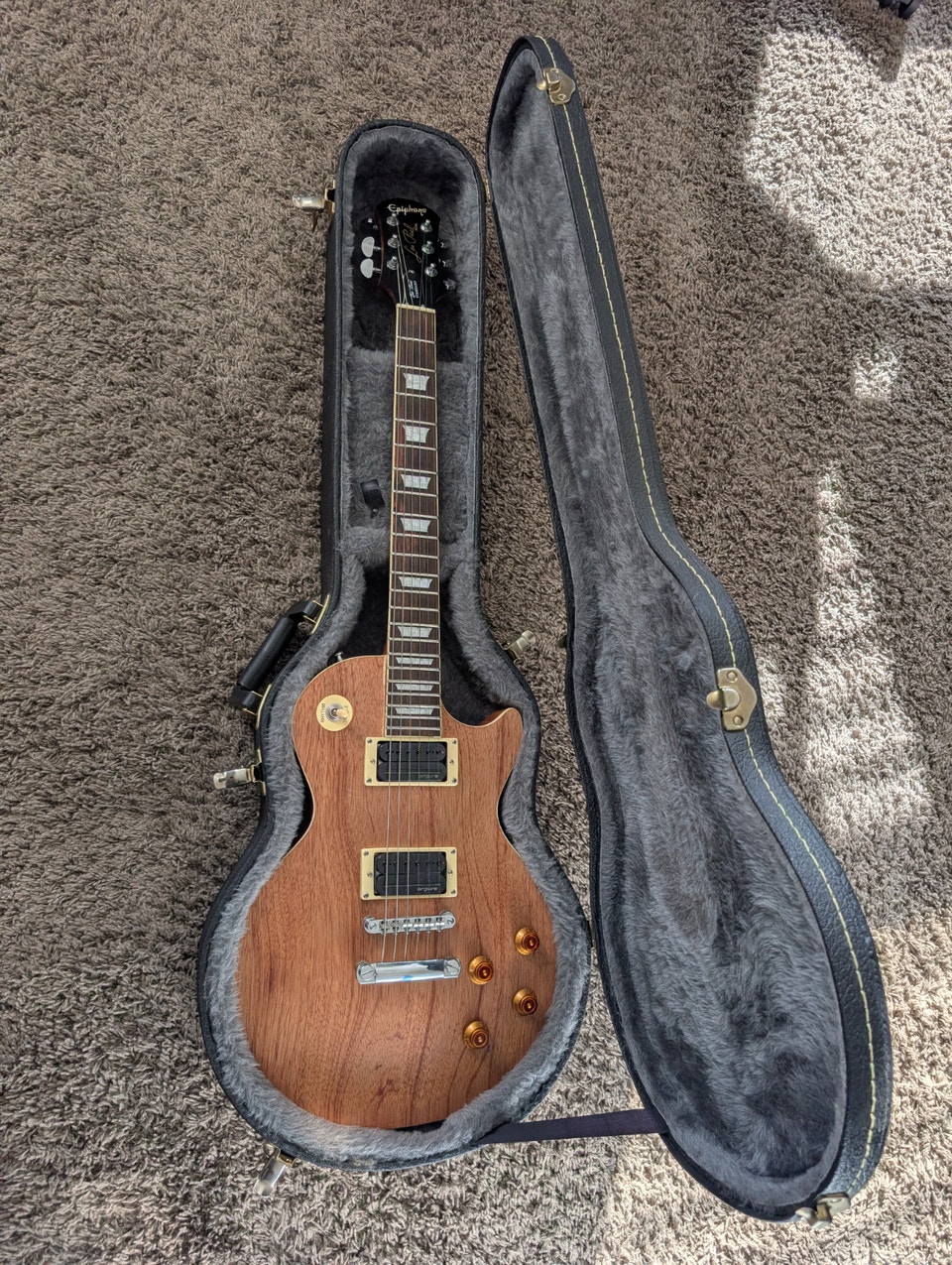Epiphone Les Paul | Guitars | Red Deer | Free local classifieds - Kijiji