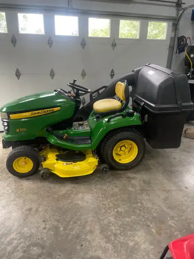 LAWN TRACTOR JOHN DEERE, View more