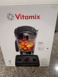 Vitamix E320 blender 