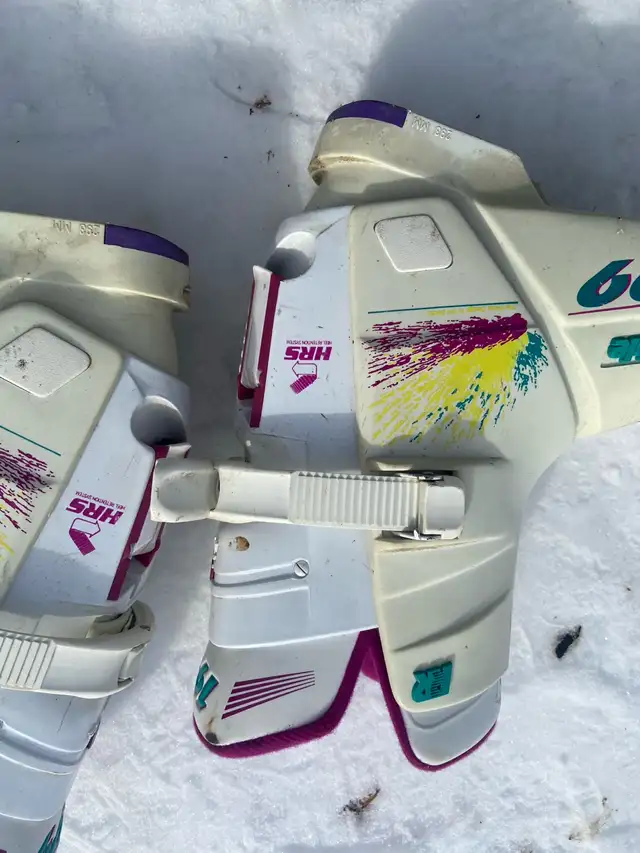 Woman’s  Ski pkg in Ski in Oshawa / Durham Region - Image 9