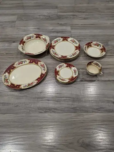 Antique plates. A few bucks there for anybody who wants to take the time to sell them.