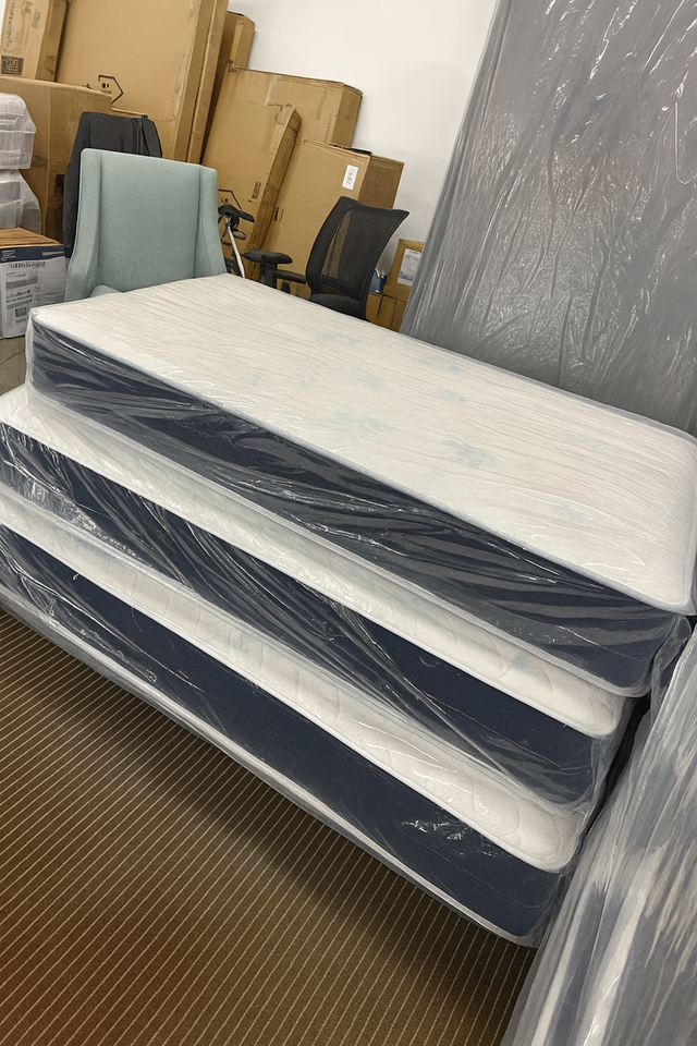 Matelas Queen, Double, Single, King – Moelleux / Ferme / Hybride in Beds & Mattresses in Longueuil / South Shore - Image 5