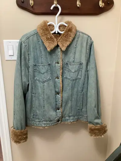 Manteaux Jean / Jean Jacket Voir mes autres annonces - See my other adds
