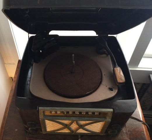 Antique Admiral Combination Radio Record player in General Electronics in City of Halifax - Image 3