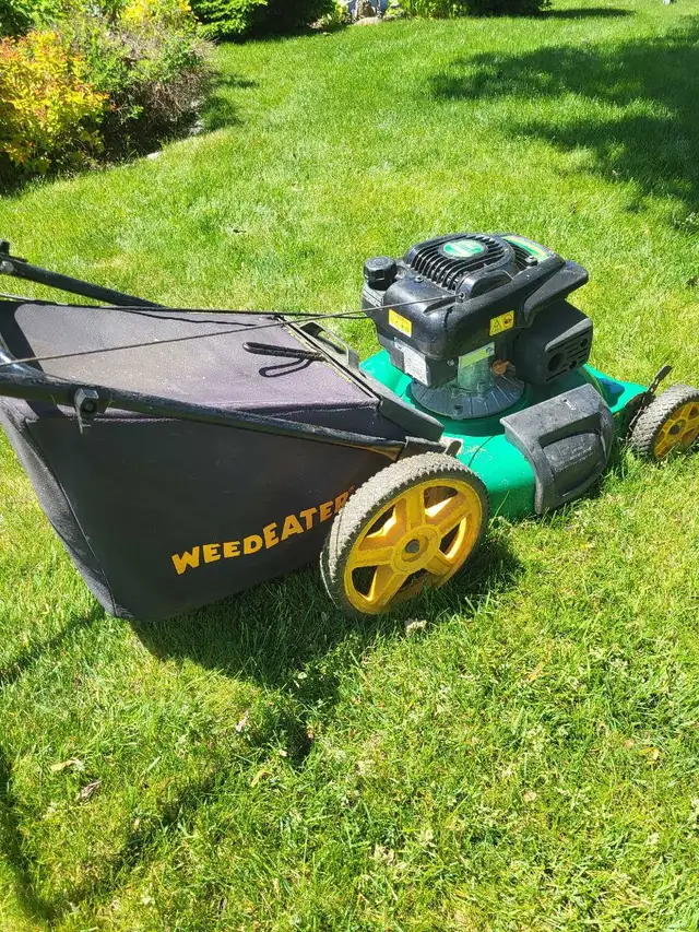 RUNNING LAWNMOWER WEEDEATER in Lawnmowers & Leaf Blowers in Mississauga / Peel Region - Image 4