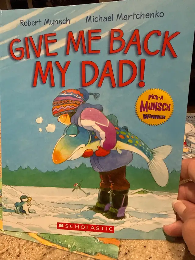 Robert Munsch books for young kids  in Children & Young Adult in London - Image 3