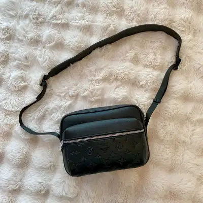 Louis Vuitton Mens Bag Brand New, View more