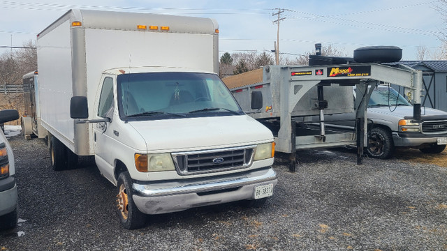 Ford E- 450 in Cars & Trucks in Kingston - Image 2