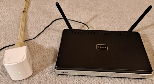 D-Link Model DIR-615 Wireless Router and DAP-1320 Range Extender in Networking in Winnipeg - Image 3