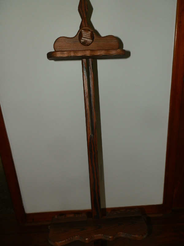 Victorian wood carved tall 50" easel in Hobbies & Crafts in City of Halifax - Image 4