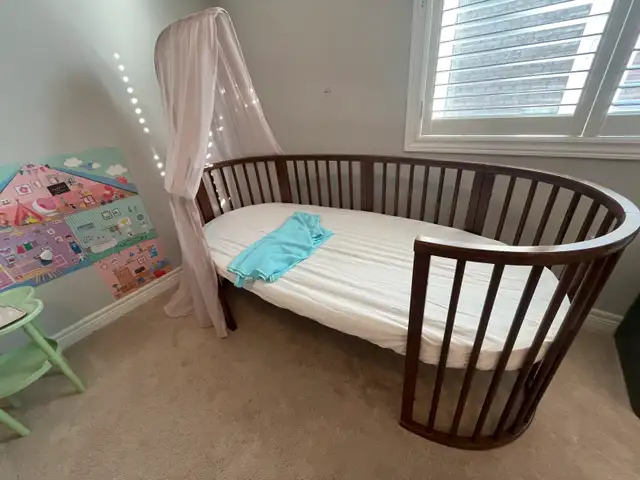 Stokke sleepi mini bundle & crib & jr extensions, much more in Cribs in City of Toronto - Image 6