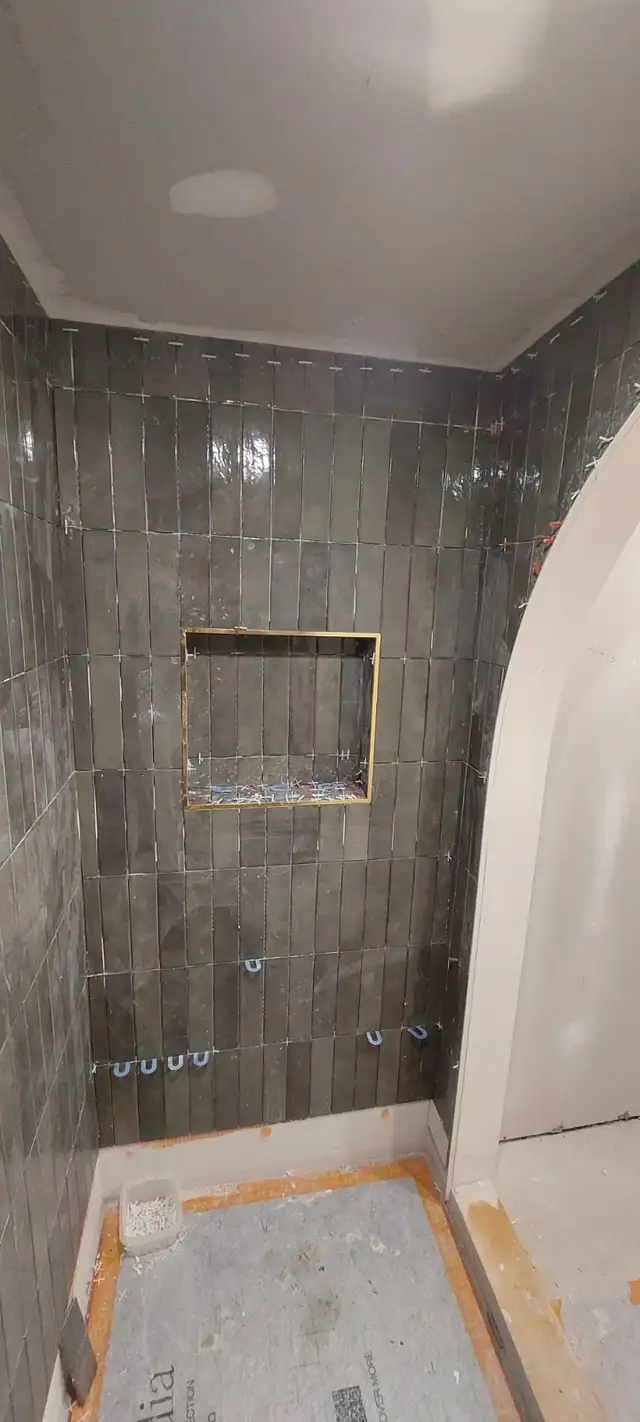 BATHROOM RENOVATION & TILE SERVICES582838706546954248