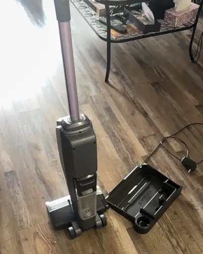 Keep your floors sparkling with this Bissell Crosswave all-in-one wet-dry vacuum, designed to vacuum...
