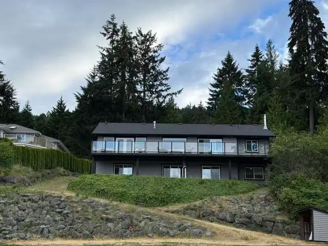 Oceanfront 5 Bed 3 Bath House for Rent - Lantzville, $4,499/mo in Long Term Rentals in Nanaimo - Image 3