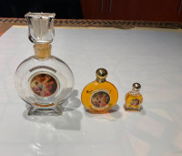 Miniature de parfum Bal à Versailles et 2 autres bouteilles