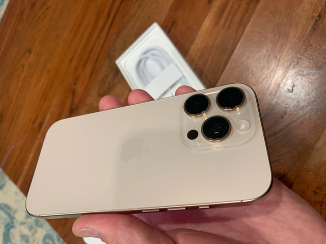 iPhone 16Pro 256GB New+1 Year Apple Warranty! in Cell Phones in Edmonton - Image 4