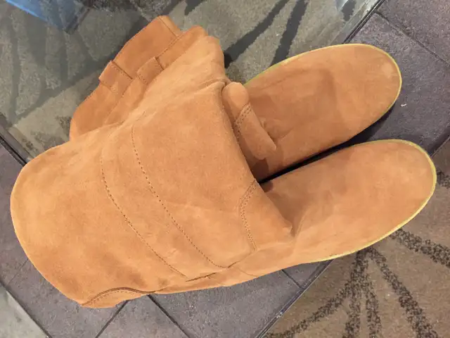 Spring riding boots547962611209359365