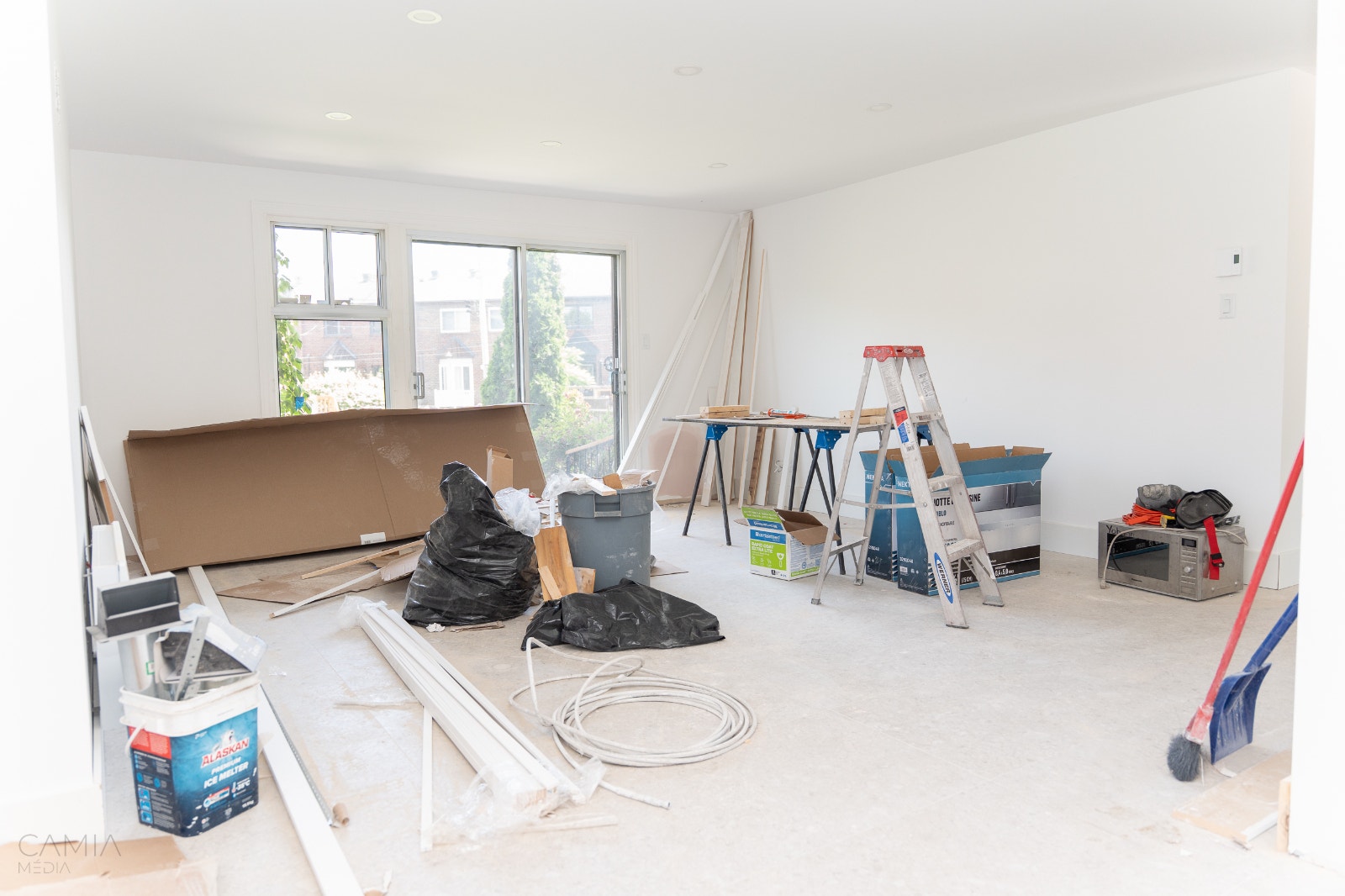 Beautifully Renovated 4½ Apartments – Available Immediately! — photo 3