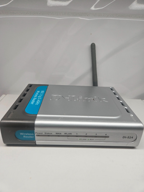 D-Link Di-524 Wireless High Speed Router. in Networking in Oshawa / Durham Region - Image 2