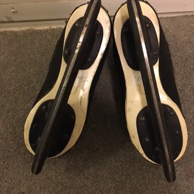 Boy youth size 12 Bauer hockey skates in Hockey in Ottawa - Image 4