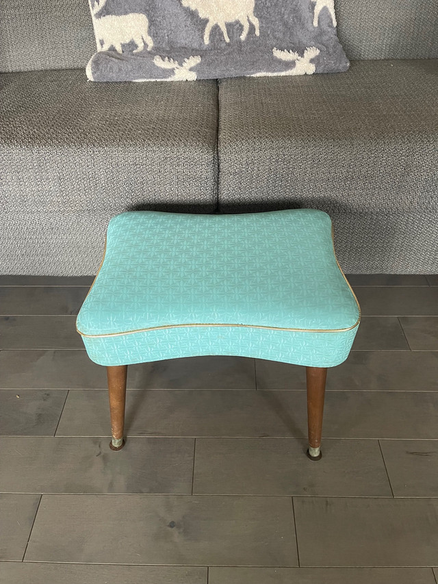 Vintage MCM Retro 1960s Turquoise Footstool Ottoman in Chairs & Recliners in Owen Sound - Image 2