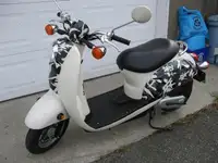 Scooter - 2005 Honda Jazz