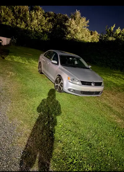 Car has 310k on it runs and drives awesome pretty clean next to no rust only little bit of rust is a...