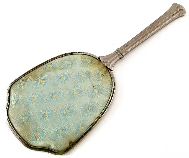 Antiquité. Collection. Miroir à main en métal chromé in Arts & Collectibles in Lévis - Image 4