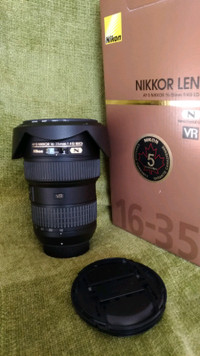 Nikon Nikkor 16-35mm FX VR F4 full frame wide angle zoom lens