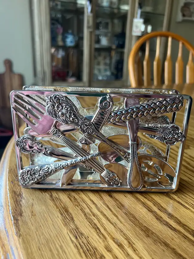 Silver Plated flatware design napkin holder 408909798535997443