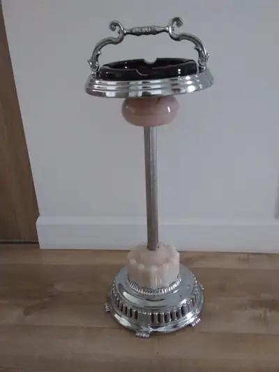 VINTAGE - Cendrier sur pied, View more