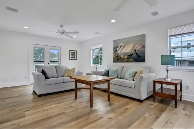 SNOWBIRDS PET FRIENDLY FLORIDA COTTAGE IN SANTA ROSA BEACH in Florida in Canada - Image 10