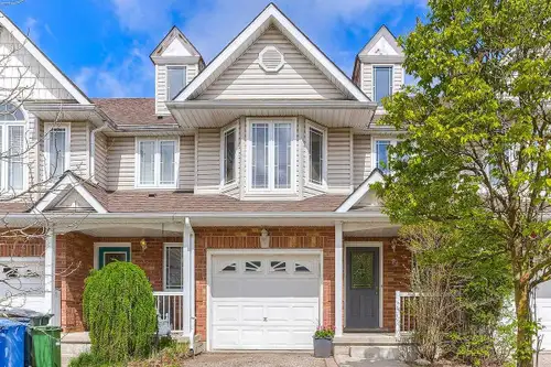 A private bedroom is available in a clean and well-maintained townhouse Location Located on Terravie...