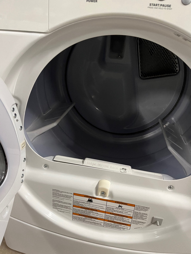 Amana white front load electric dryer  in Washers & Dryers in Stratford - Image 4