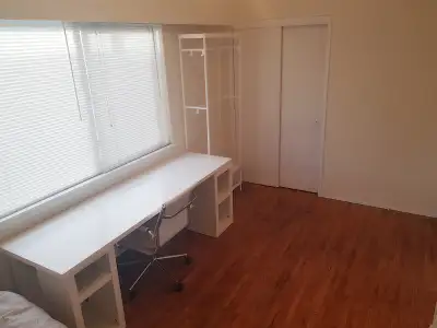 Downtown Vancouver! Large furnished bedroom in female sharehome!