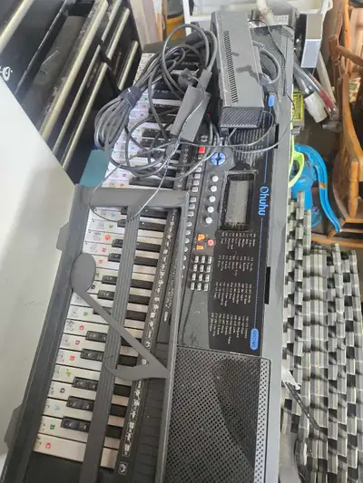 This Ohuhu electronic keyboard is perfect for beginners looking to explore their musical creativity...