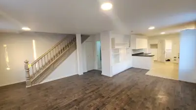 Grand 5 ½ sur 2 étages – Face au parc et à la plage St-Timothée | Salaberry-de-Valleyfield 1 475 $ /...